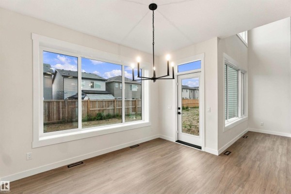 5852 Raven Cr Nw Nw, Edmonton, AB, photo 2