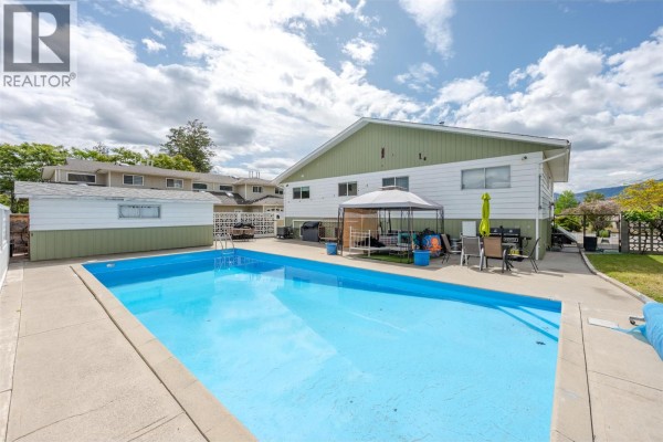 Utility room - 5853 Kettle Court, Oliver, BC V0H1T0 Photo 4