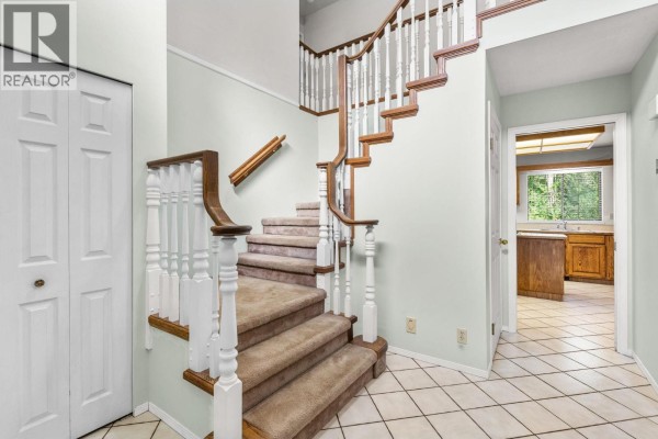 5858 Baffin Place, Burnaby, BC V5H3S8 Photo 4