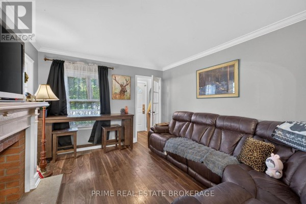 Kitchen - 586 Cheapside Street, London East, ON N5Y3X8 Photo 3