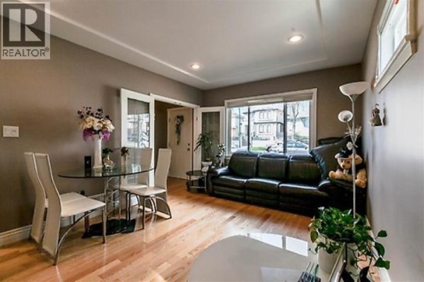 586 E 60th Avenue, Vancouver, BC V5X2A3 Photo 4