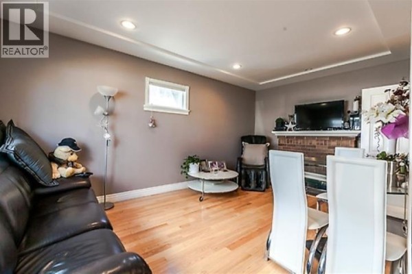 586 E 60th Avenue, Vancouver, BC V5X2A3 Photo 5