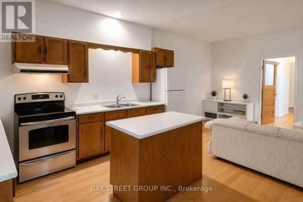 586 Huron Street, Toronto, ON M5R2R7 Photo 2