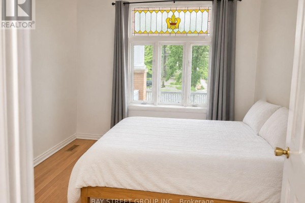 586 Huron Street, Toronto, ON M5R2R7 Photo 5