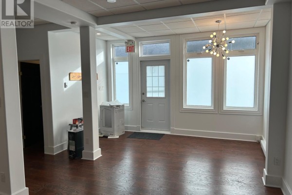 586 Water Street, St  John S, NL A1E1B8 Photo 4