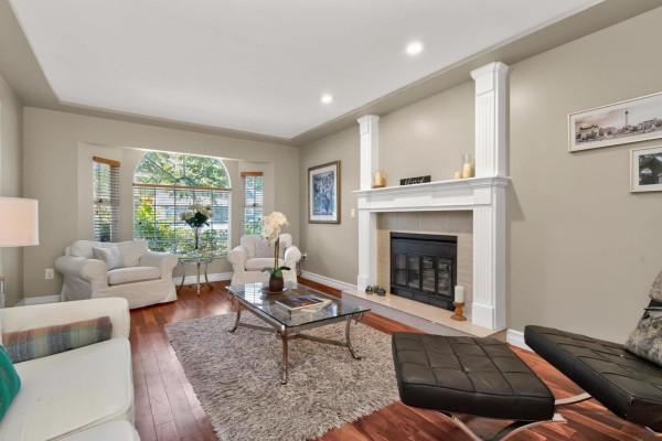 5860 188 Street, Surrey, BC V3S7M1 Photo 4