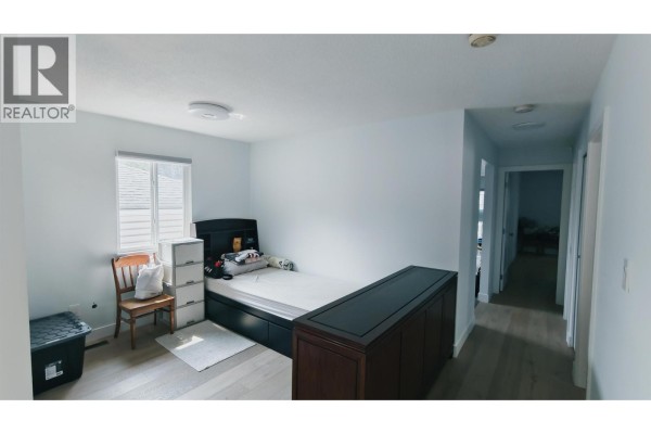 5863 Joyce Street, Vancouver, BC V5R4H9 Photo 4