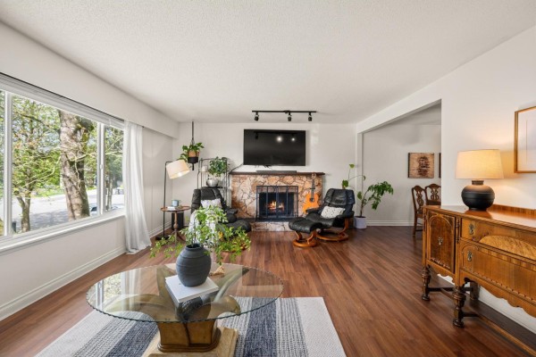 5866 179a Street, Surrey, BC V3S4K3 Photo 5