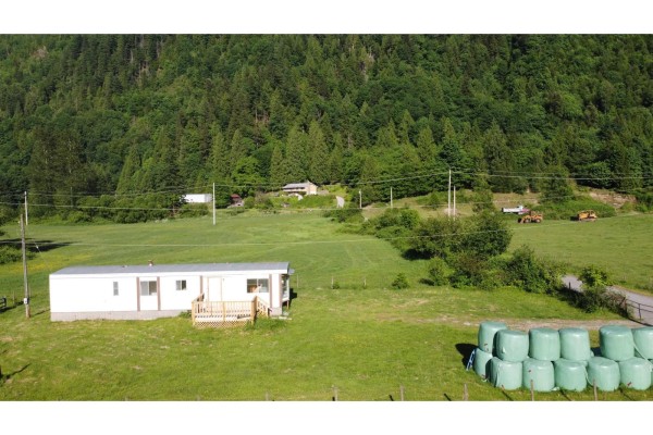 58661 Dent Road, Laidlaw, Hope, BC V0X1L2 Photo 5