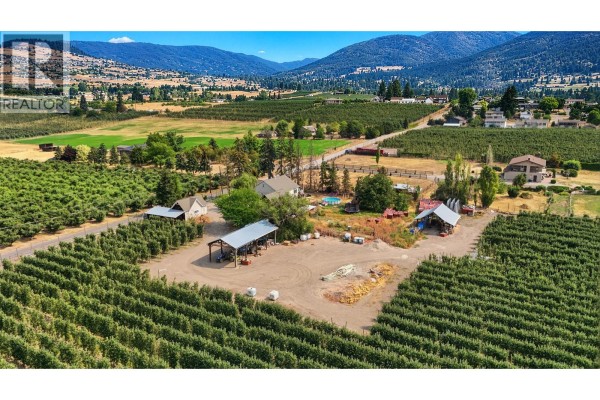 3pc Bathroom - 5872 Dedecker West Road, Vernon, BC V1B3P9 Photo 4