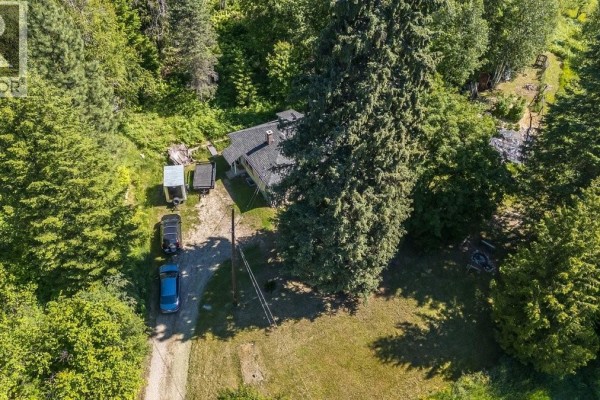 Living room - 5875 Slocan River Road, Winlaw, BC V0G2J0 Photo 2