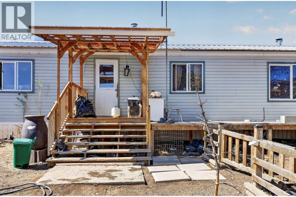 Laundry room - 5880 Gardi Road, Kamloops, BC V1S2A1 Photo 3