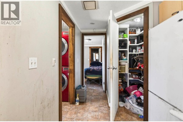 Bedroom - 5880 Gardi Road, Kamloops, BC V1S2A1 Photo 4