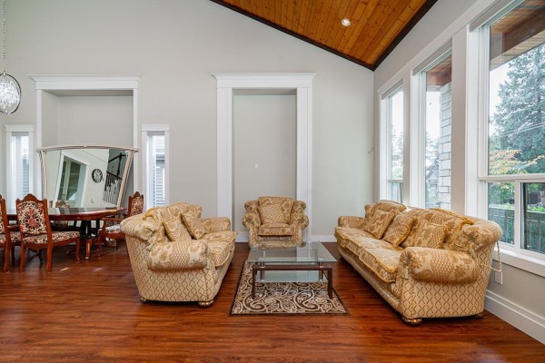 5882 126 Street, Surrey, BC V3X1V8 Photo 5