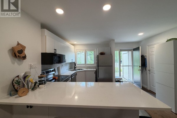 Laundry room - 589 Oxbow Crescent, Collingwood, ON L9Y5B4 Photo 4