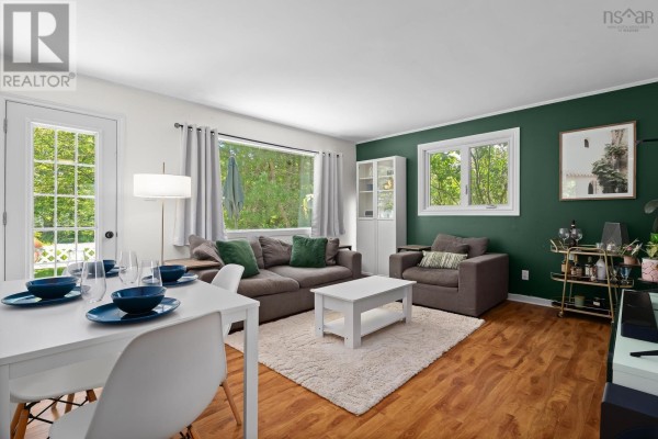 Dining room - 5891 215 Highway, Newport, NS B0N2A0 Photo 2