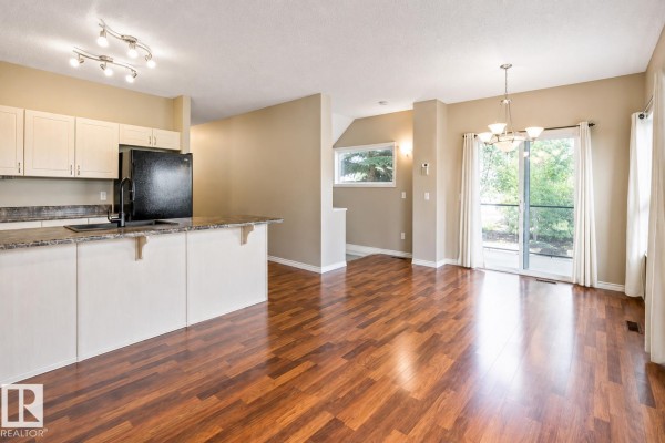 Kitchen - #59 3010 33 Av Nw, Edmonton, AB T6T0C3 Photo 3