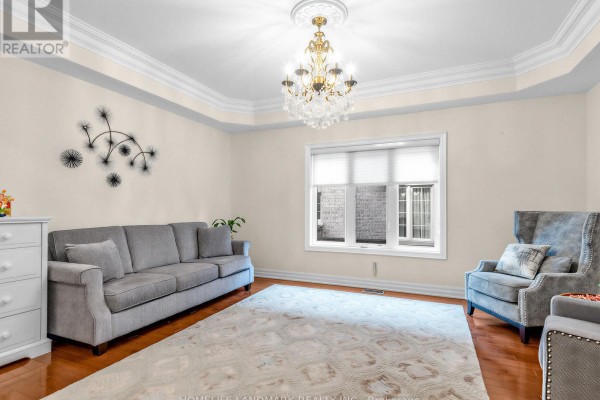 59 Black Walnut Crescent, Richmond Hill, ON L4B3S3 Photo 5