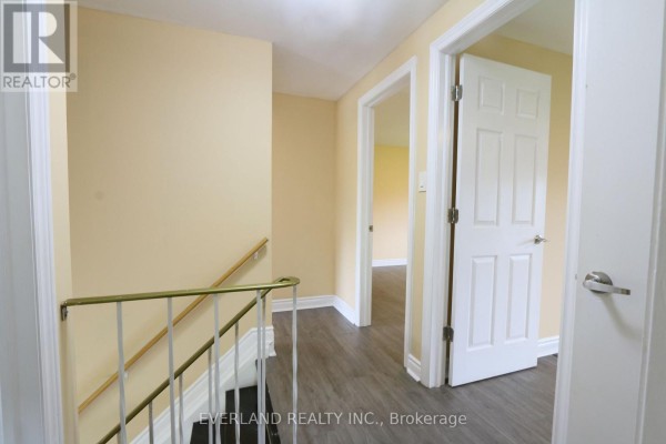 Primary Bedroom - 59 Brimorton Drive, Toronto, ON M1P3Z3 Photo 5