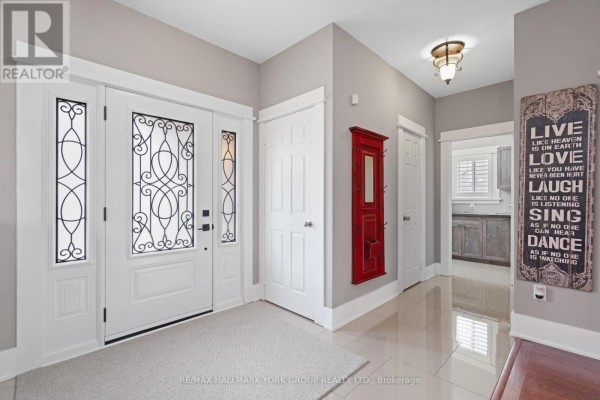 Living room - 59 Carley Crescent, Barrie, ON L4N0M8 Photo 4