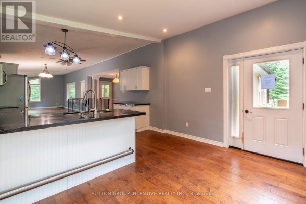 Kitchen - 59 Forest Hill Drive, Adjala Tosorontio, ON L0M1J0 Photo 5