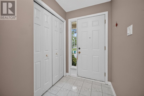 Primary Bedroom - 59 Grenadier Way, Ottawa, ON K2J4L4 Photo 5