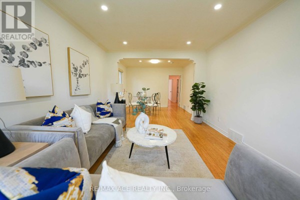 59 Lilian Drive, Toronto, ON, photo 3