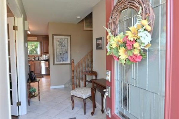 Family room/Fireplace - 59 Oak Street, Ridgetown, ON N0P2C0 Photo 4