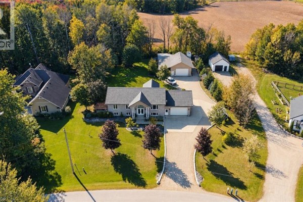 4pc Bathroom - 59 Regency Drive, Clifford, ON N0G1M0 Photo 2