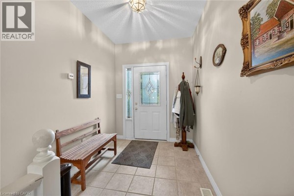 59 Riveroaks Drive, Mount Hope, ON, photo 3
