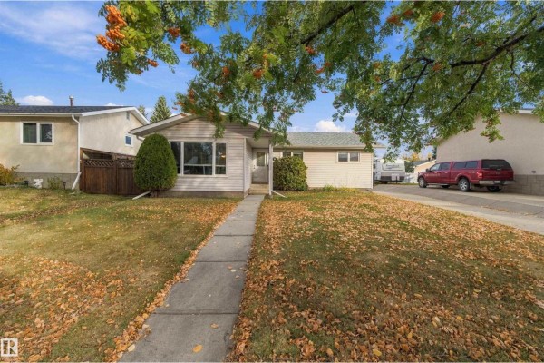 Kitchen - 59 Rosewood Dr, Sherwood Park, AB T8A0L8 Photo 3