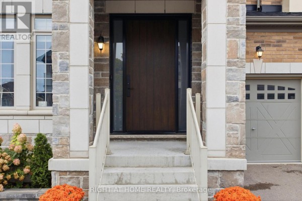 Living room - 59 Watershed Gate, East Gwillimbury, ON L9N0Y1 Photo 2