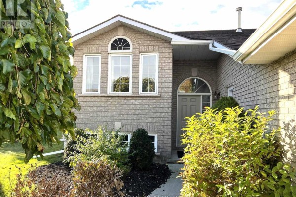 590 Arbour Crescent, Kingston, ON K7M8Y1 Photo 4