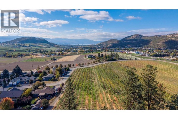 590 Brenda Road, Kelowna, BC, photo 2