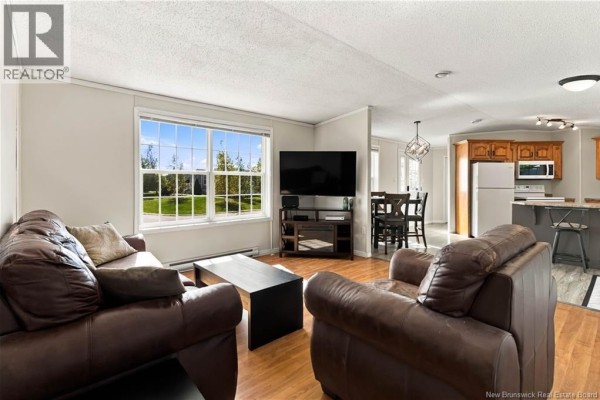 Kitchen - 590 Champlain Street, Shediac, NB E4P9C8 Photo 4