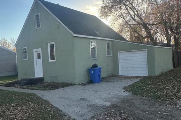 Kitchen - 590 Third Avenue, Neepawa, MB R0J1H0 Photo 2