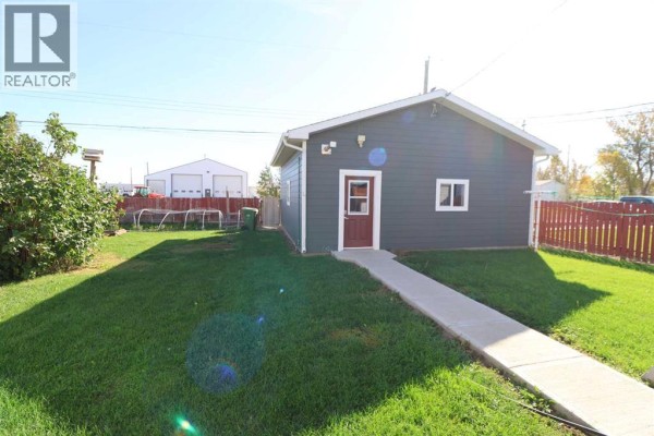5905 57 Street, Taber, AB, photo 3