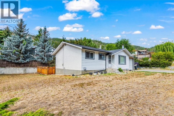 Residential for sale at 5911 Ehlers Road, Peachland, BC - MLS® uvItfT