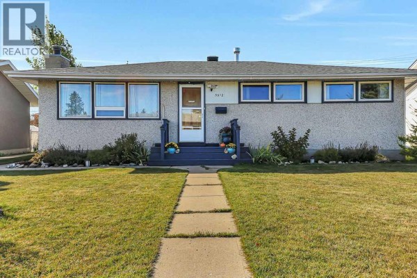 5912 West Park Crescent, Red Deer