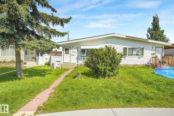 Primary Bedroom - 5914 91 Av Nw, Edmonton, AB T6B0R4 Photo 4