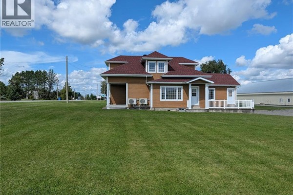 Bonus Room - 5915 Route 17, Saint Quentin, NB E8A2J7 Photo 3