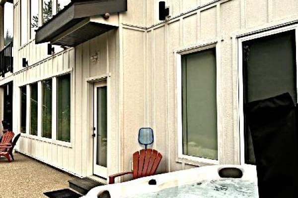 Living room - 5916 Ferguson Frontage Road, Malakwa, BC V0E2J0 Photo 2