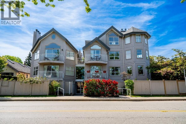 592 W 16th Avenue, Vancouver