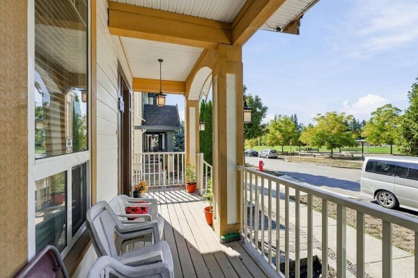 5920 131 Street, Surrey, BC V3X0G4 Photo 2