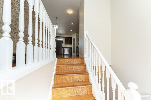 5924 11 Av Nw, Edmonton, AB, photo 3
