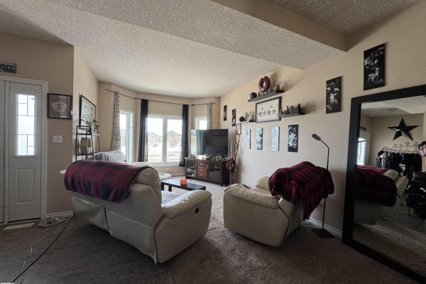 Dining room - 5926 47 St, Vegreville, AB T9C1X3 Photo 2