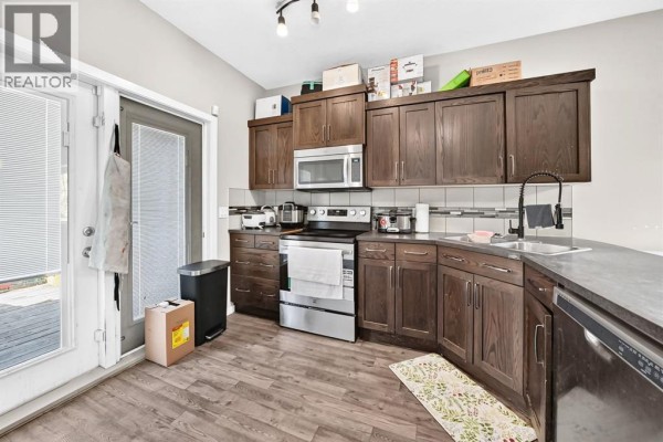 4pc Bathroom - 5928 52 Avenue, Red Deer, AB T4N4K6 Photo 5