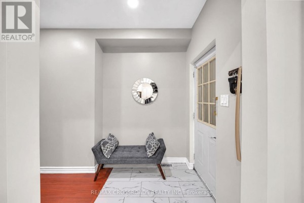 Dining room - 592a Danforth Road, Toronto, ON M1K1E6 Photo 4