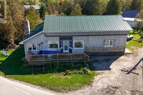 593 Stokes Bay Road, Northern Bruce Peninsula, ON N0H2M0 Photo 5