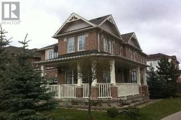 Family room - 5936 Whitehorn Avenue, Mississauga, ON L5V2Y8 Photo 2